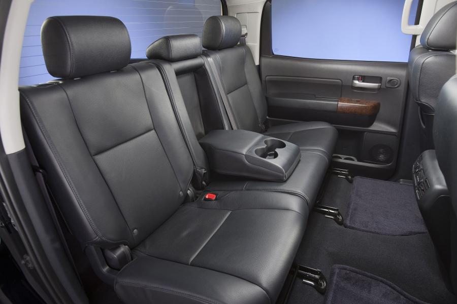  Toyota Tundra CrewMax Platinum Package 2010 года  (фото 11 из 32)
